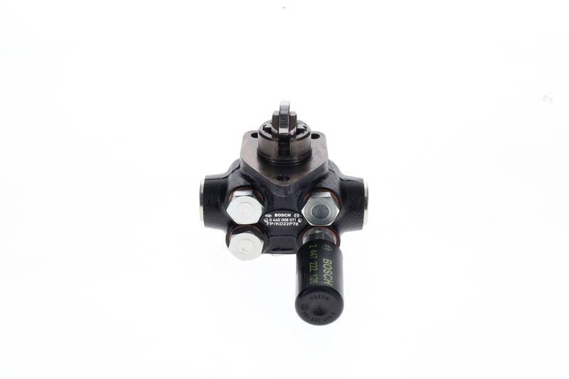 Топливный насос BOSCH 0440008071
