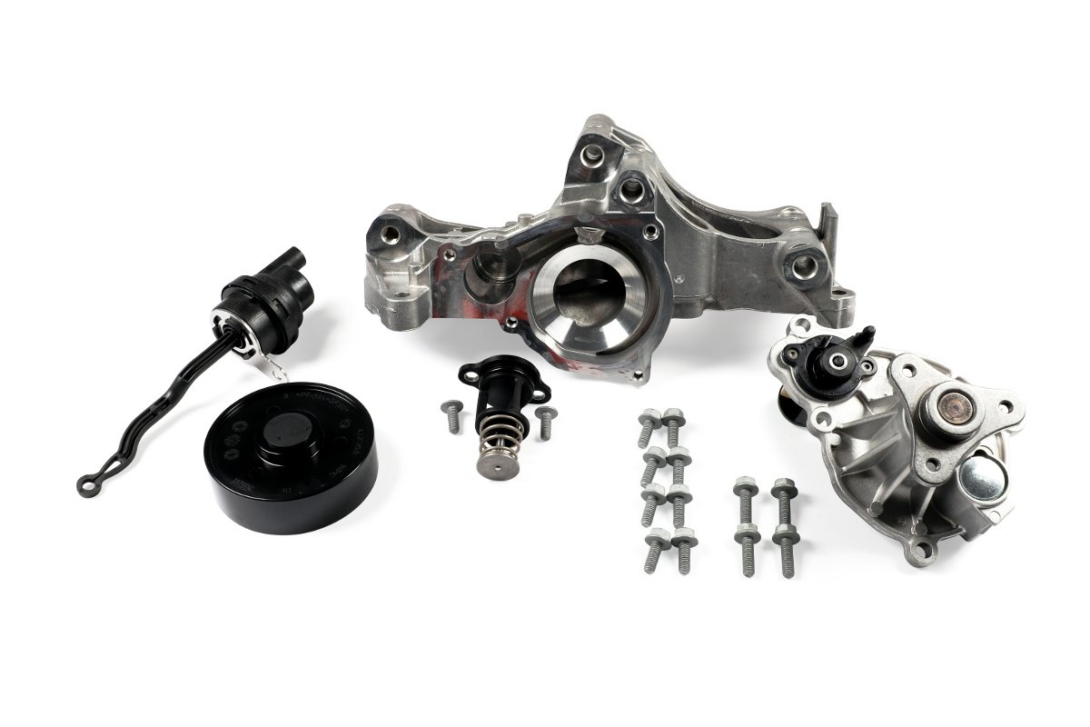 Kьhlmittelpumpe Mit Trдger
 BMW 11517644809