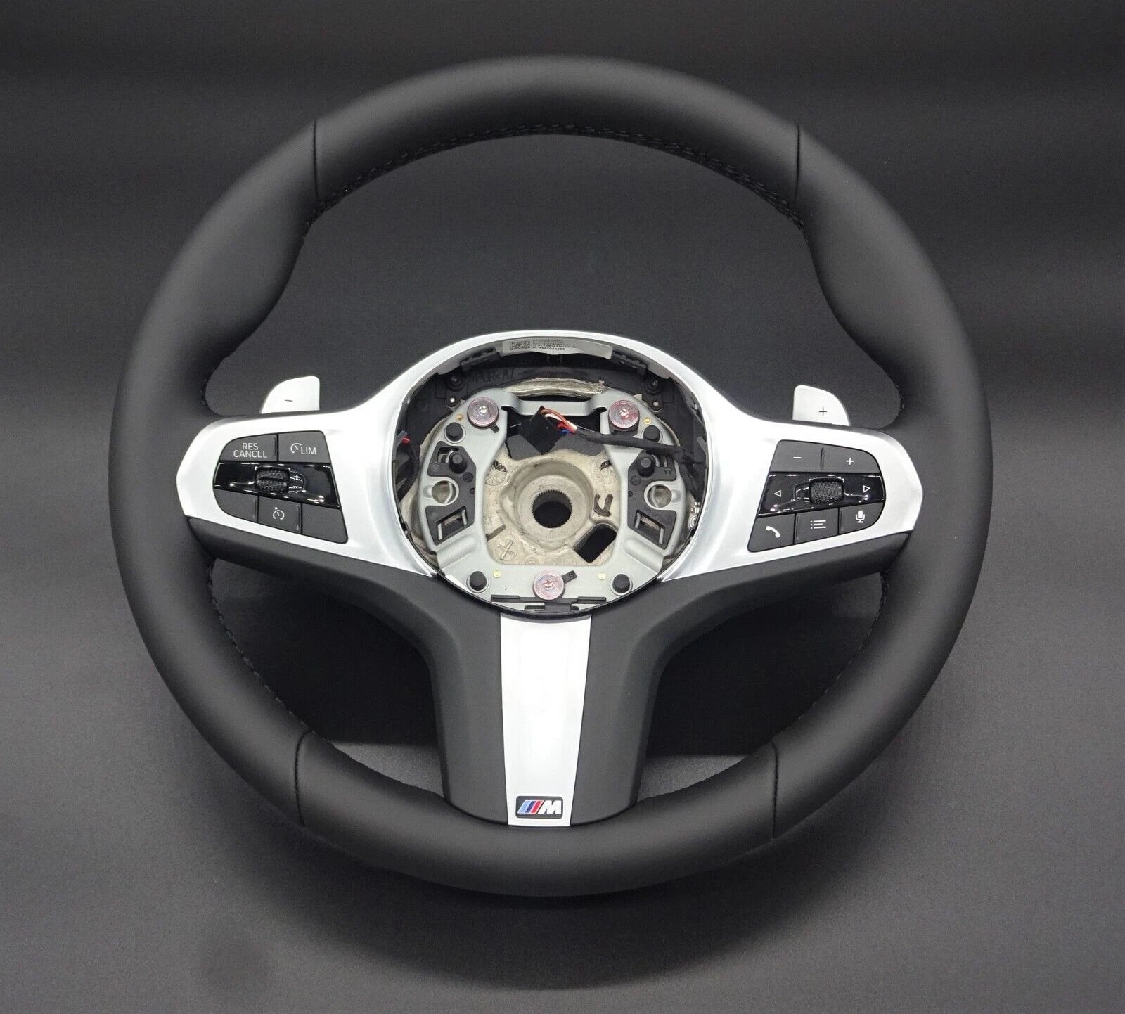 M Sportlenkrad Leder
 BMW 32308008186