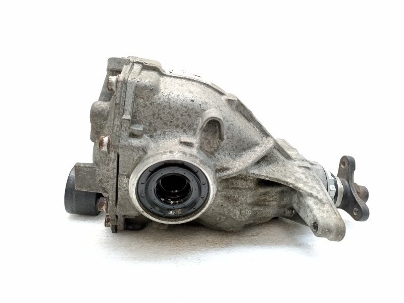 Редуктор главной передачи
 BMW 33107584444