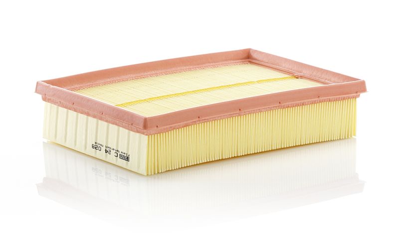 Воздушный фильтр MANN-FILTER C24028