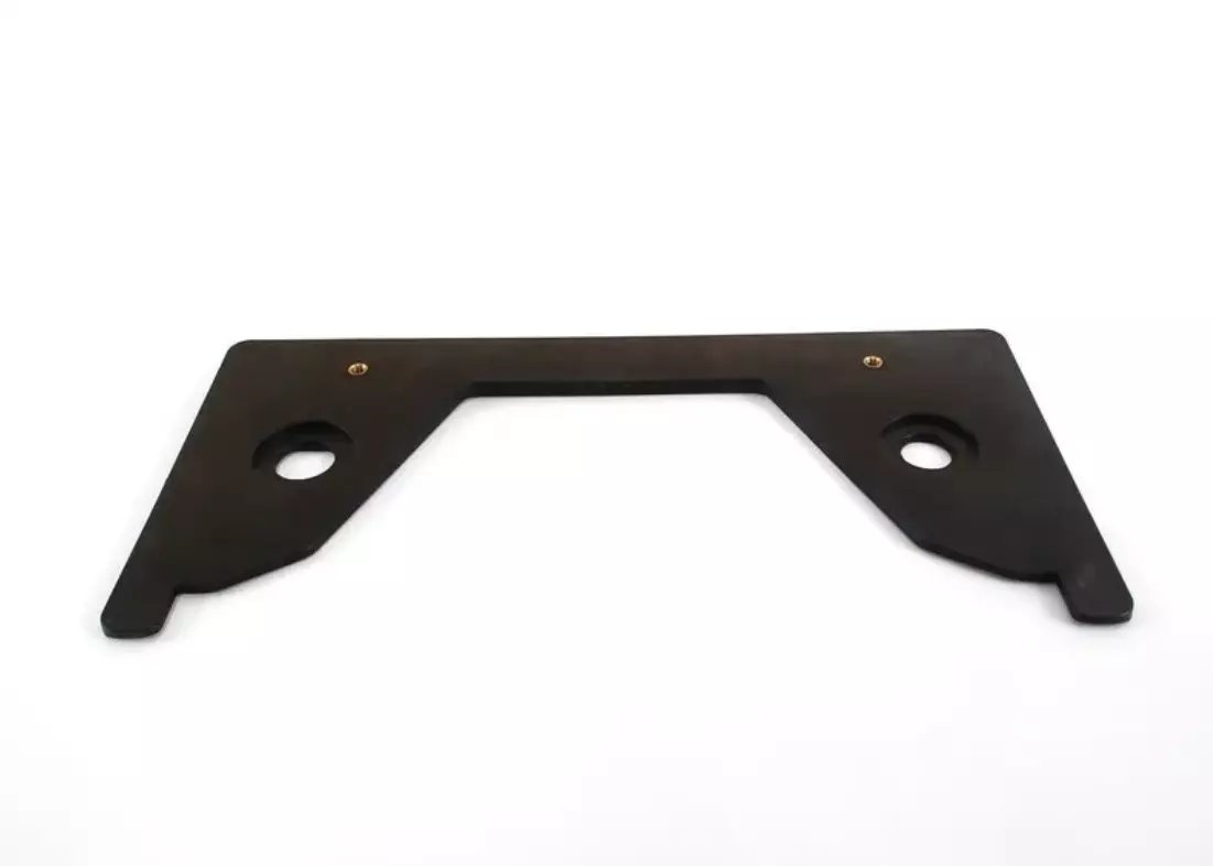 Кронштейн для номерного знака
 BMW 51188253016