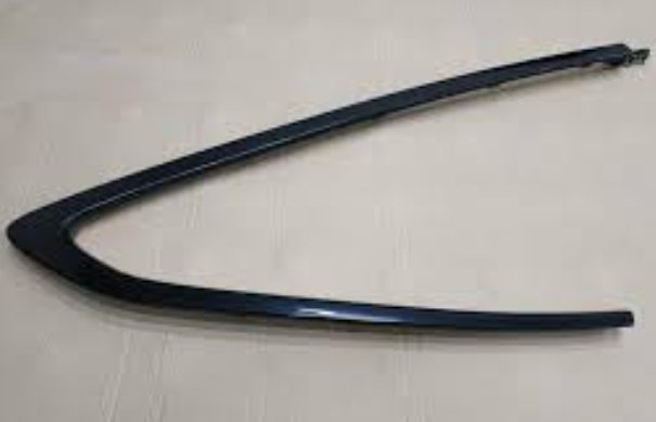 Leiste Seitenscheibe Hint
 BMW 51377394884