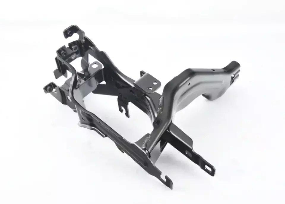 Крепление Фары Л
 BMW 51647421709