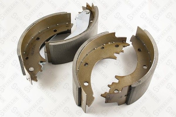 Комплект тормозных колодок STELLOX 000467SX