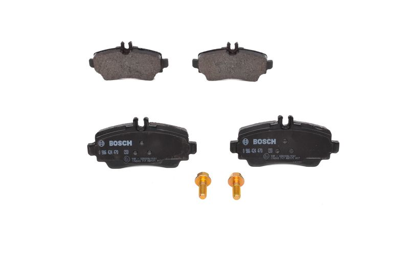 Комплект тормозных колодок, дисковый тормоз BOSCH 0986424470