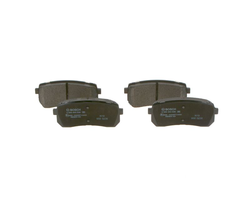 Комплект тормозных колодок, дисковый тормоз BOSCH 0986494828