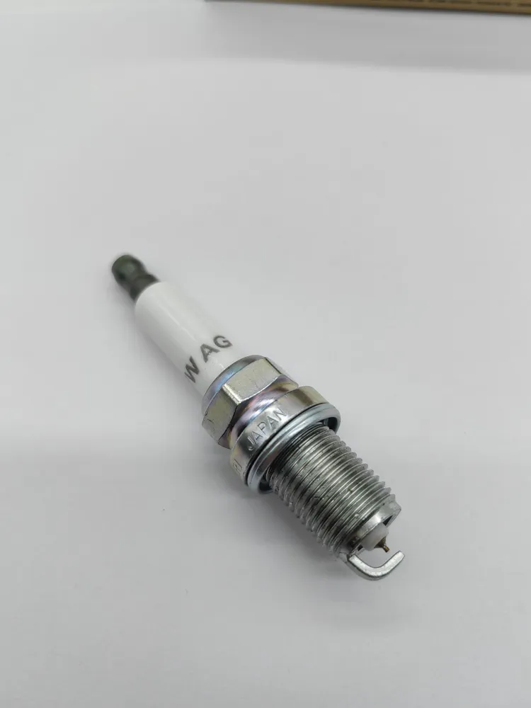 Cвеча зажигания VAG 06H905601A