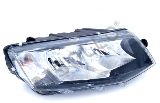 Фары с галогенными лампами
 VAG 5E1941018