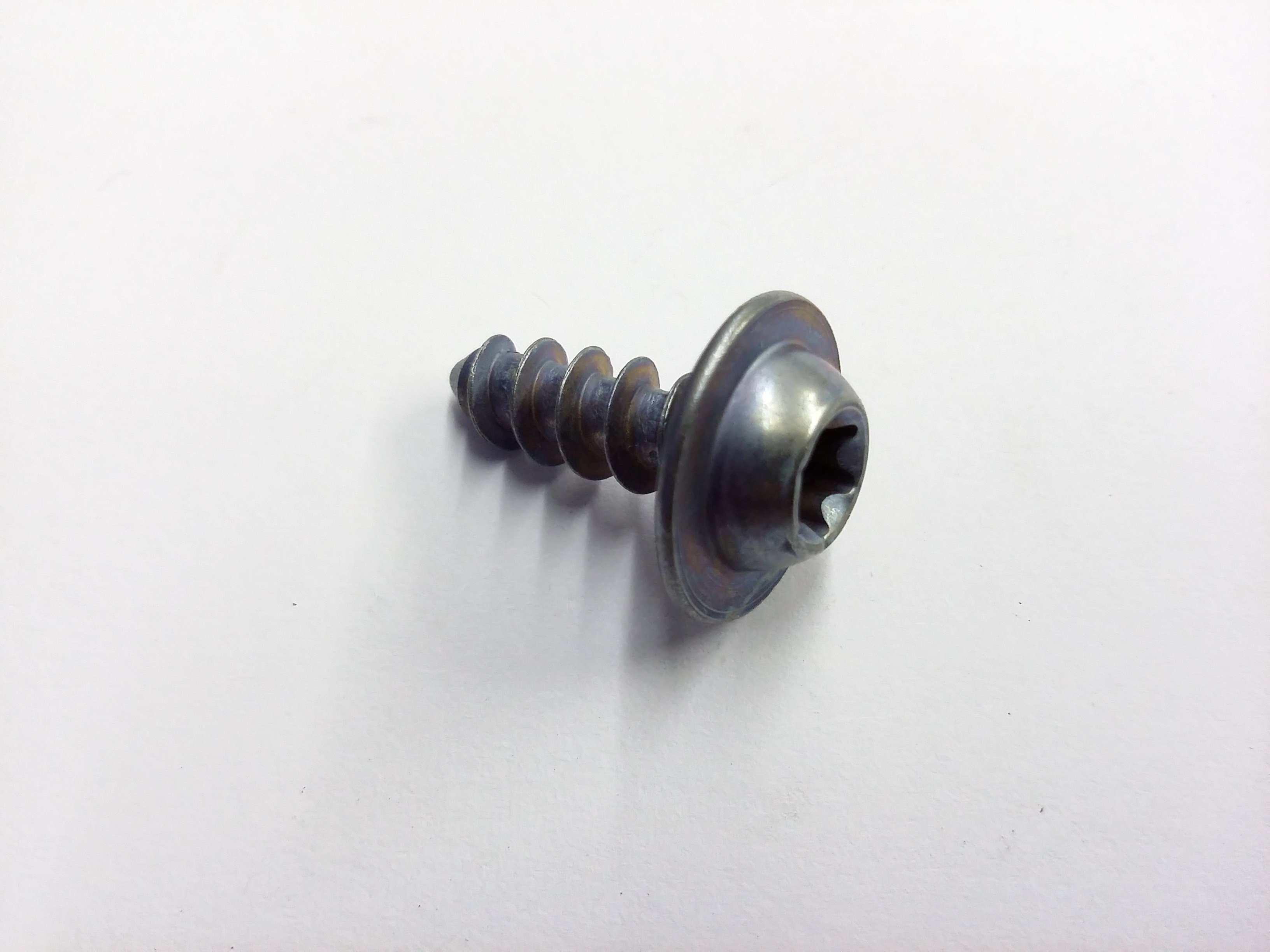 Винт самонарез. с внутр. torx
 VAG N90817003