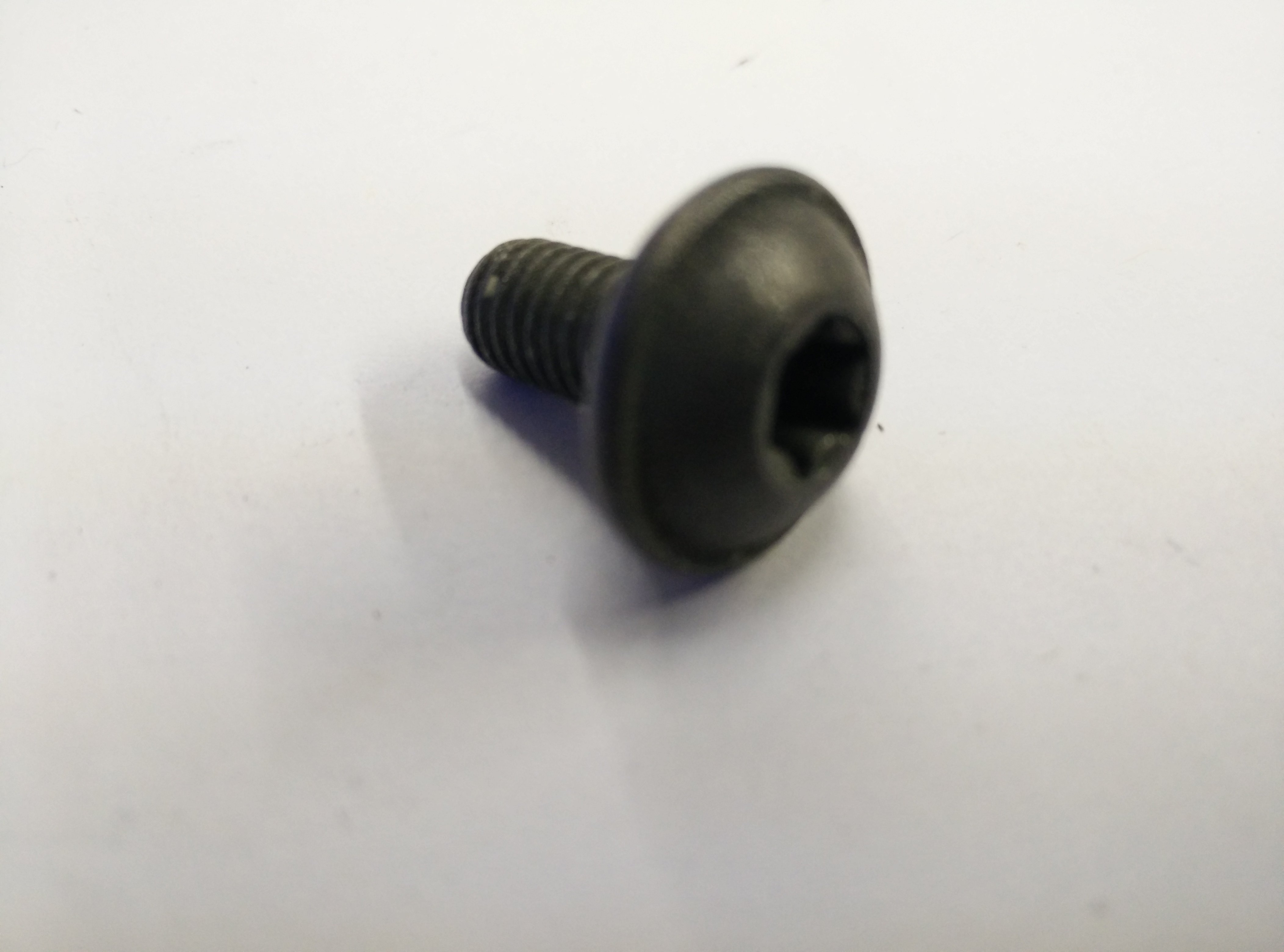 Винт со скр.цил.гол.,внут.torx
 VAG WHT005227