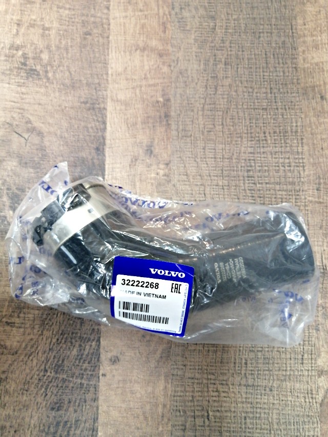 Шланг наддува воздуха VOLVO 32222268
