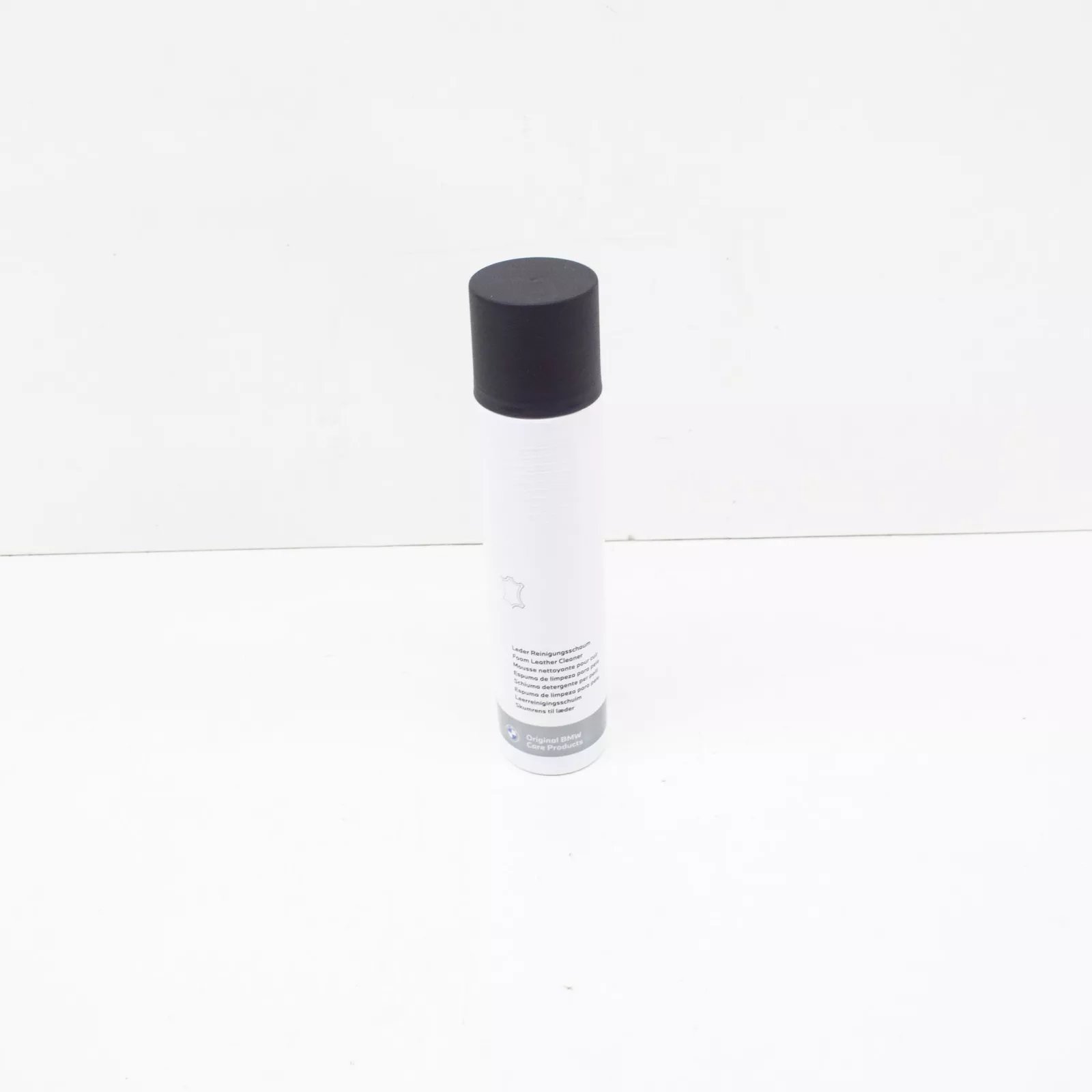 Чистящая пена для кожи 300ML мин. к заказу 12 шт
 BMW 83122298210