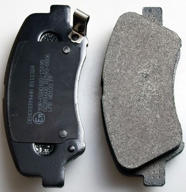 Комплект тормозных колодок, дисковый тормоз DENCKERMAN B111324