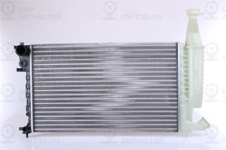 Радиатор охлаждения двигателя NISSENS 63716