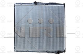 Радиатор охлаждения двигателя NRF 519895
