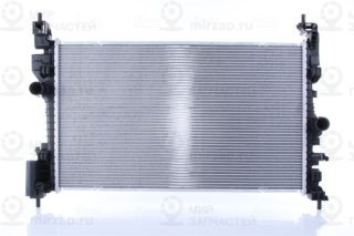 Радиатор охлаждения двигателя NISSENS 606390