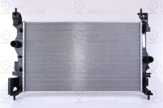 Радиатор охлаждения двигателя NISSENS 630786