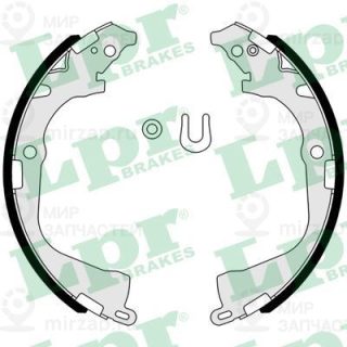 Комплект тормозных колодок LPR 01011