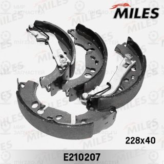 Комплект тормозных колодок MILES E210207