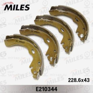 Комплект тормозных колодок MILES E210344