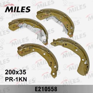 Комплект тормозных колодок MILES E210558