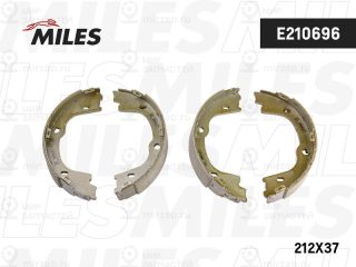 Комплект тормозных колодок стояночной системы MILES E210696