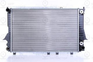 Радиатор охлаждения двигателя NISSENS 60476