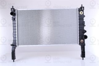 Радиатор охлаждения двигателя NISSENS 606053