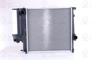 Радиатор охлаждения двигателя NISSENS 60623A