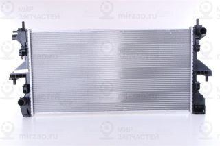 Радиатор охлаждения двигателя NISSENS 606554