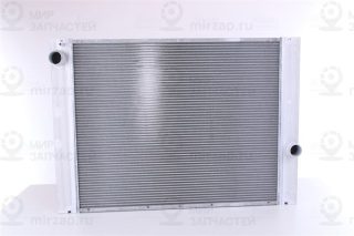 Радиатор охлаждения двигателя NISSENS 60764