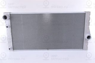 Радиатор охлаждения двигателя NISSENS 60769