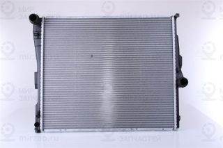 Радиатор охлаждения двигателя NISSENS 60803A