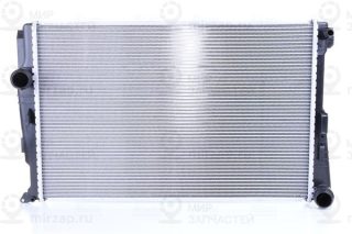 Радиатор охлаждения двигателя NISSENS 60809