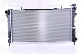 Радиатор охлаждения двигателя NISSENS 61005