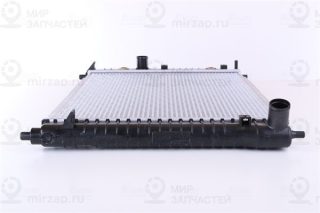Радиатор охлаждения двигателя NISSENS 61637