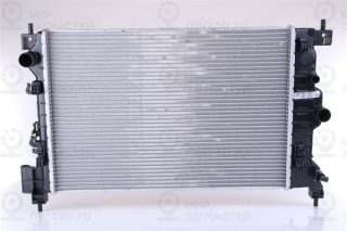 Радиатор охлаждения двигателя NISSENS 61697