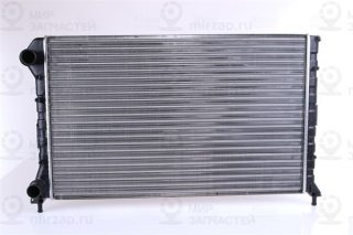 Радиатор охлаждения двигателя NISSENS 61766