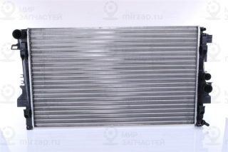 Радиатор охлаждения двигателя NISSENS 62572