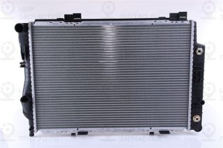 Радиатор охлаждения двигателя NISSENS 62739A