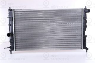 Радиатор охлаждения двигателя NISSENS 630121
