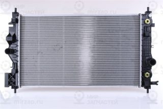 Радиатор охлаждения двигателя NISSENS 630762