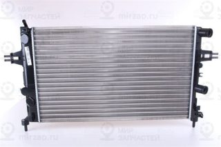 Радиатор охлаждения двигателя NISSENS 63091
