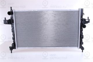 Радиатор охлаждения двигателя NISSENS 63094