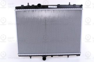 Радиатор охлаждения двигателя NISSENS 63606A