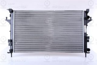 Радиатор охлаждения двигателя NISSENS 63816