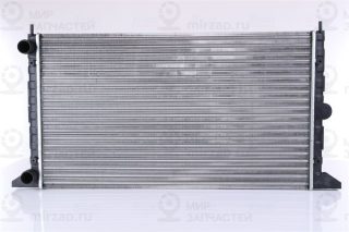 Радиатор охлаждения двигателя NISSENS 63993