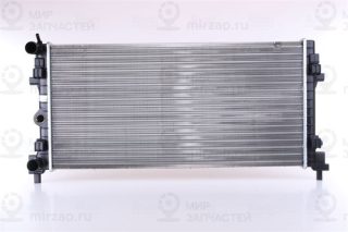 Радиатор охлаждения двигателя NISSENS 640012