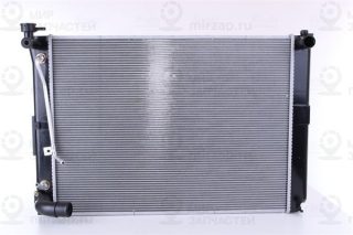 Радиатор охлаждения двигателя NISSENS 646866